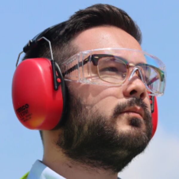 Safety Googles Thumbnail